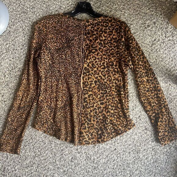Pilcro thermal henley Top Shirt womens size Small Brown Cheetah Prints V-neck - Picture 3 of 5